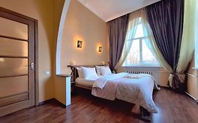 Сапсан. Двокімнатні квартири. Мережа Alex Apartments. Документи для відряджень